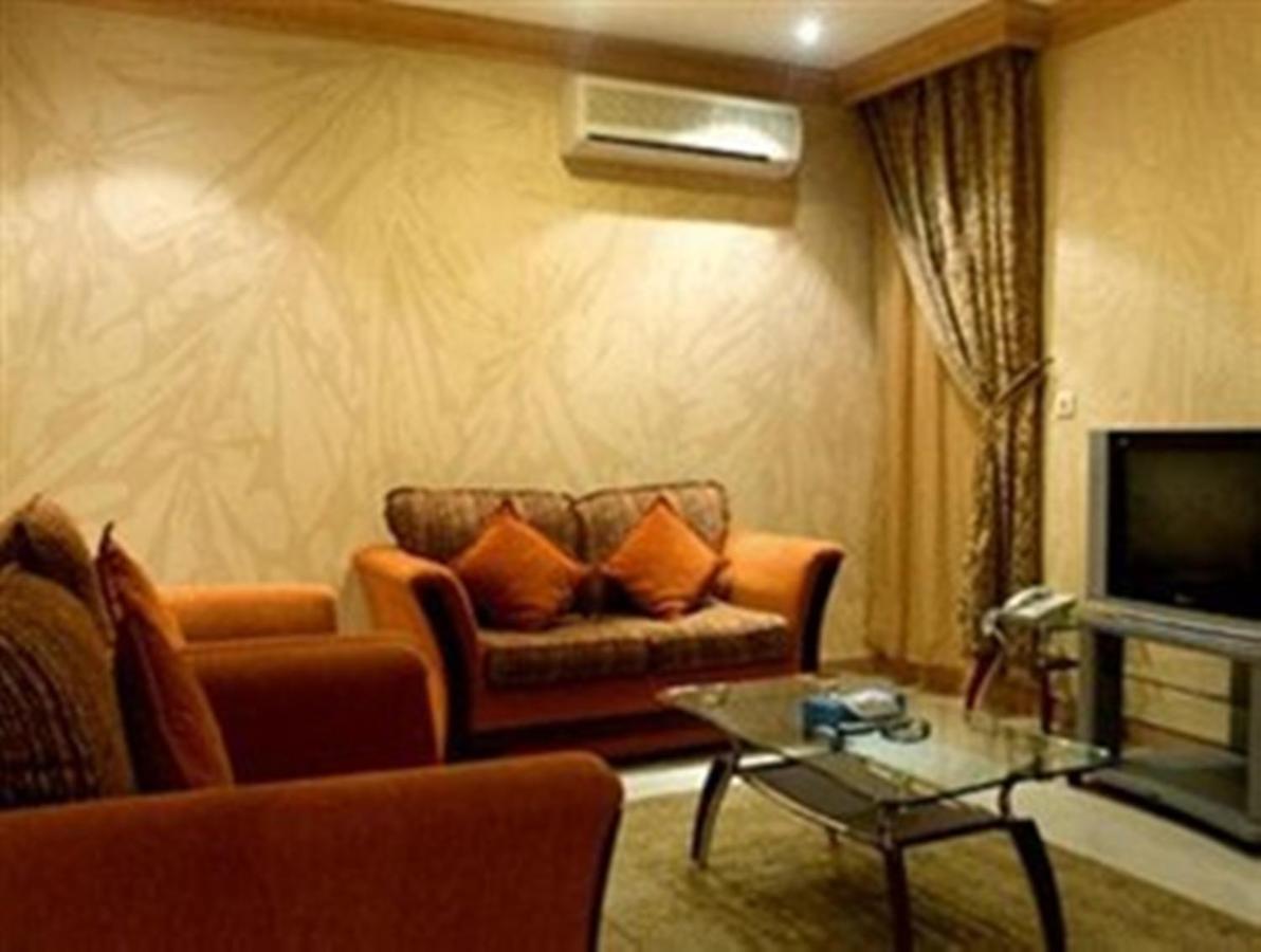 Bait Al Amani Suites Riade Quarto foto